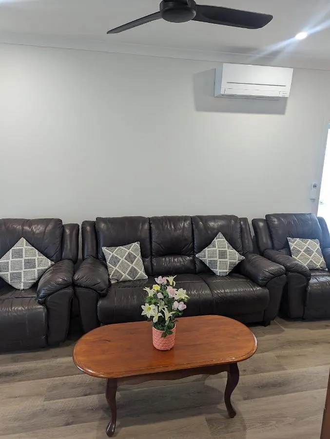 Immaculate 2-Beds Entire House Chermside Μπρίσμπεϊν Σπίτι διακοπών